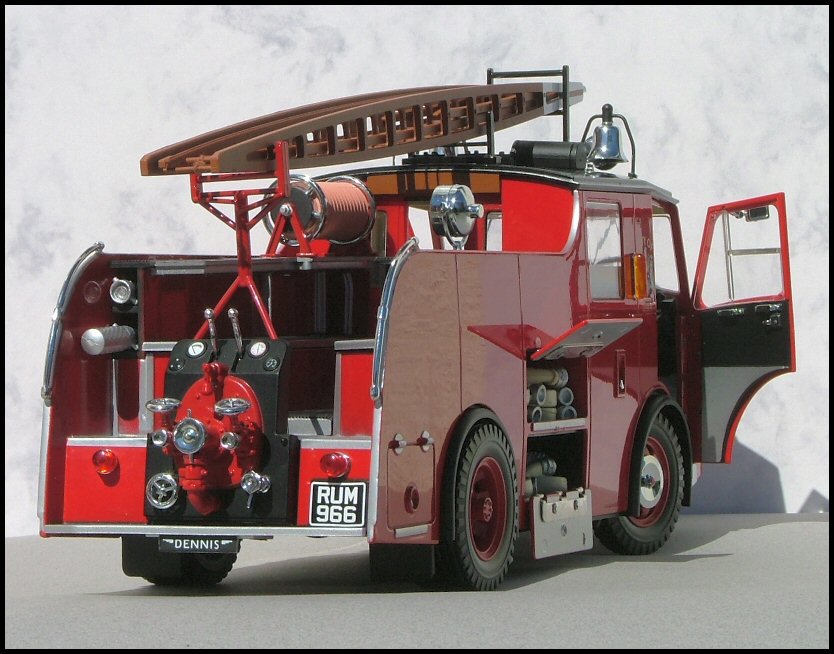 Orignal Classics Dennis F8 Fire 